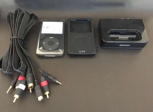Apple iPod Classic - Black - 5th Generation - 30GB - Holds 7500+ songs - With Box and R1500 extras