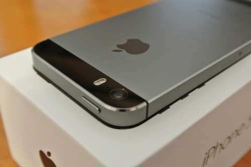 iPhone 5s - 16GB - Space Grey - Retina - iOS10 - With Original Box