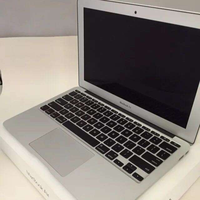 Apple MacBook Air 11" Laptop A1465 Core i5 4GB 128GB SSD