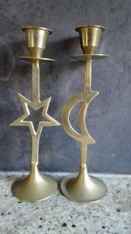 Pair of brass candlesticks - 20cm