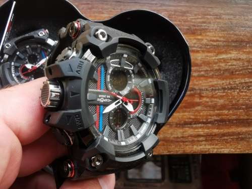 Exponi Watch