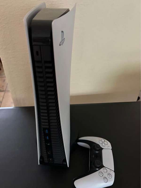 PlayStation 5 CD Edition + Remote