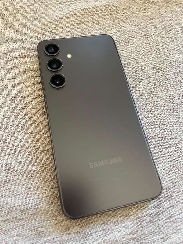 Samsung S24