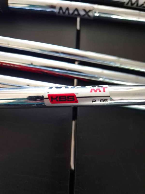 Taylormade Sim 2 irons
