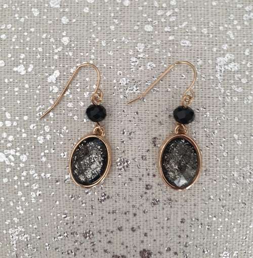 ** NEW ** Lovely facetted oval drop earrings