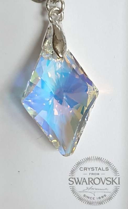 Facetted Swarovski crystal necklace