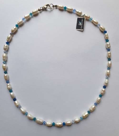 Genuine freshwater pearl and Swarovski crystals necklace
