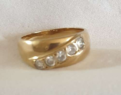 9ct gold ring