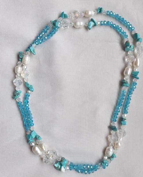 ** NEW ** Fresh water pearl and crystal necklace