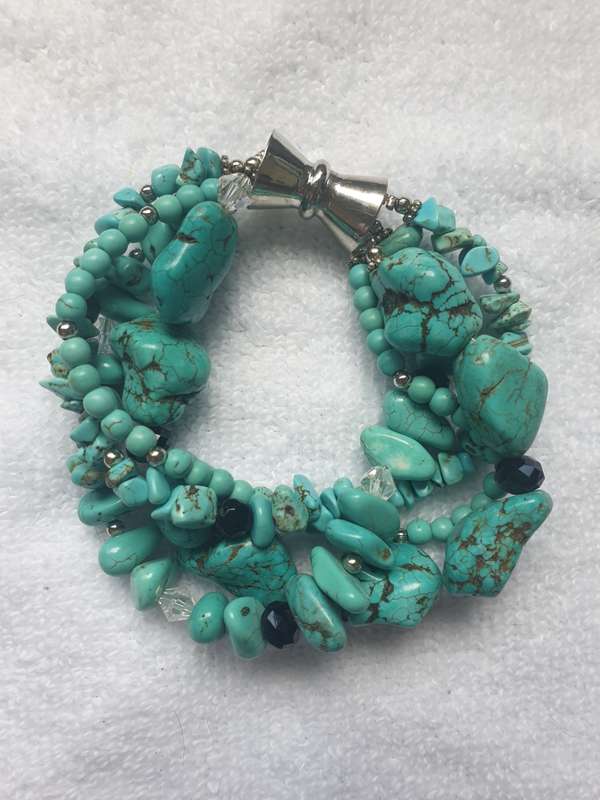 ** NEW ** Multi-strand bracelet