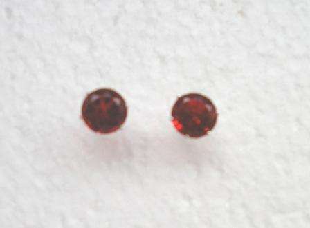 Pretty red stud earrings