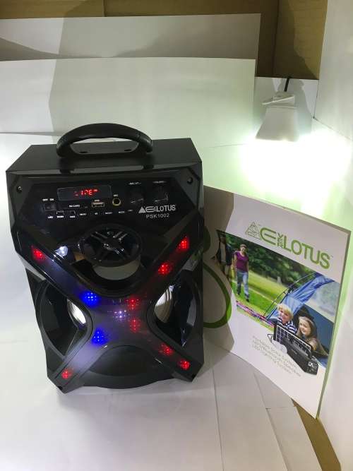 Everlotus Bluetooth/USB/AUX/Mic Input/Flashing LED SPEAKER (DEMO UNIT)