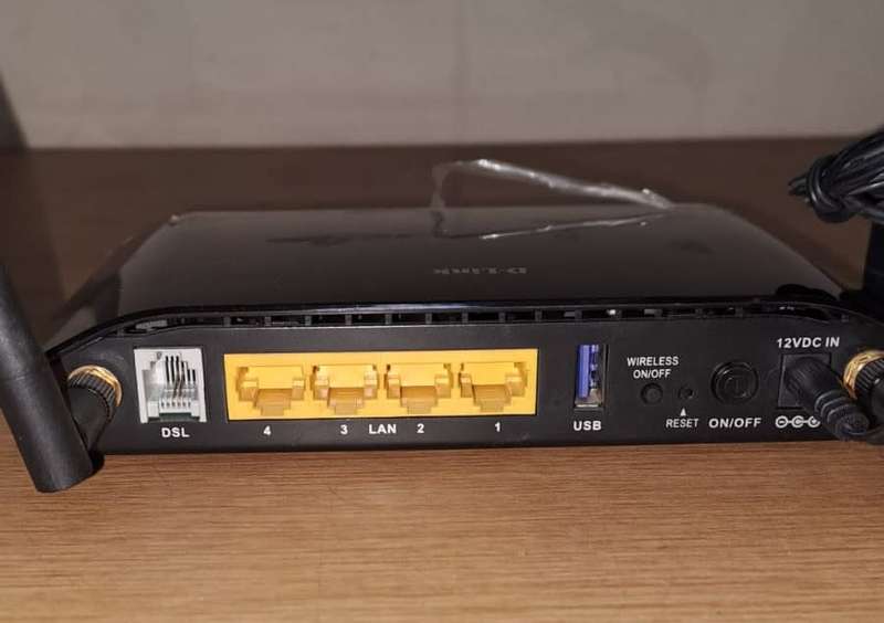 Dlink DSL-2750U Router with Wifi