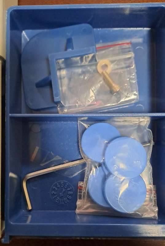 Bindquip Thumb Cut Punch & Corner Rounder Calendar Punch