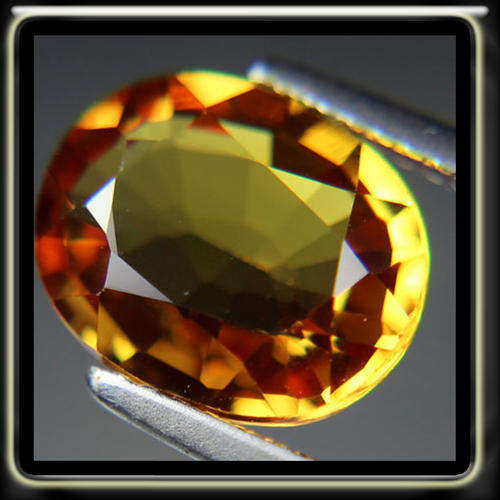 3.34CT MAGICAL PADPARADSCHA SAPPHIRE [VVS1] A LUSTEROUS OVAL GEMSTONE