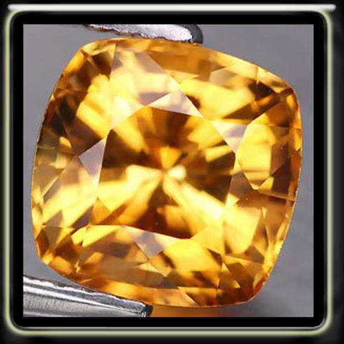 3.90CT ENTICING GOLDISH YELLOW CUSHION CUT SAPPHIRE A REMARKABLE GEMSTONE