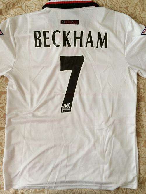 **RARE** THE TREBLE WINNING AWAY KIT FROM 1999,COMPLETE WITH PREMIER LEAGUE BADGES-BECKHAM-7-LARGE