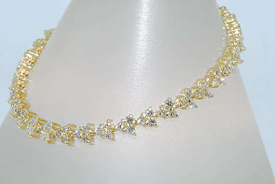 R150000 ABSOLUTELY STUNNING 5.00CT DIAMOND CLUSTER BRACELET!