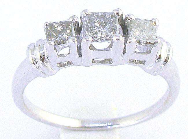 R69250 - PRINCESS .80Ct DIAMOND WHITE GOLD 3 THREE STONE DIAMOND RING