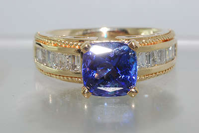 R90000 - WOW 2.68CT "AAA" TANZANITE & DIAMOND RING