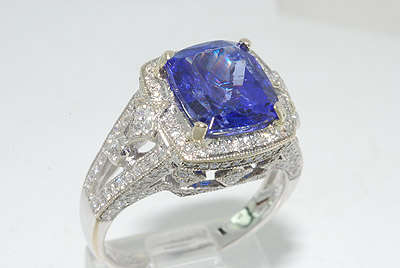 R100000 - WOW  4.12CT "AAA" TANZANITE & DIAMOND RING 18K