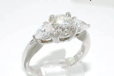 R260000 1.65CT PLATINUM 3 STONE DIAMOND ENGAGEMENT RING