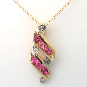 R2900 - DAZZLING 0.54CT PINK SAPPHIRE DIAMOND 9K GOLD PENDANT