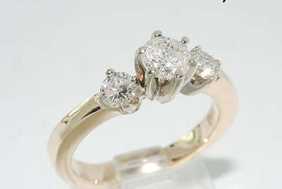R70000 BEAUTIFUL 1.04CT 3 STONE DIAMOND ENGAGEMENT RING