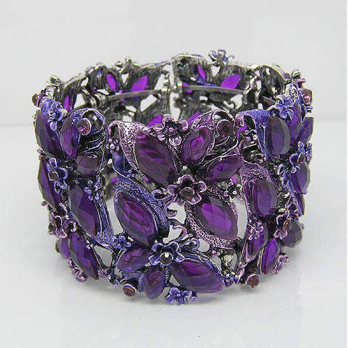 PURPLE ARCHAIZE CRYSTAL BRACELET