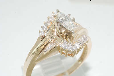 R70000 ELEGANT .81CT MARQUISE CUT DIAMOND ENGAGEMENT RING