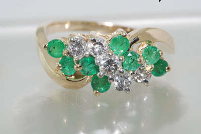 1.38CT ROUND CUT EMERALD & DIAMOND RING