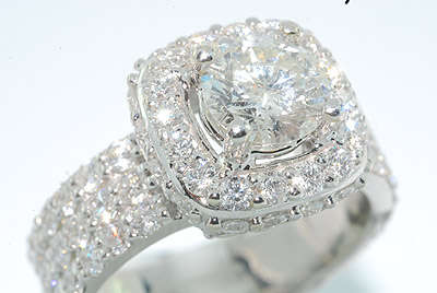 AMAZING 3.39CT ROUND CUT DIAMOND ENGAGEMENT RING