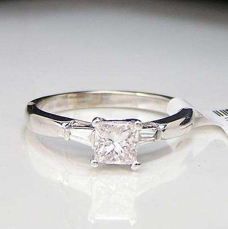 PRINCESS CUT NATURAL DIAMOND ENGAGEMENT RING