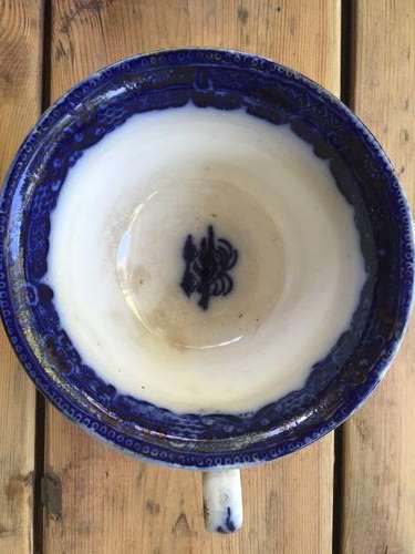 Blue flow willow pattern plate and soup cup