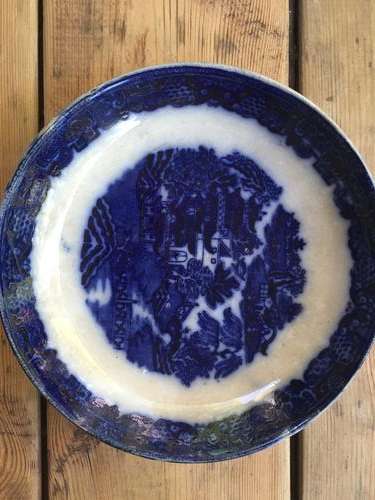 Blue flow willow pattern plate and soup cup