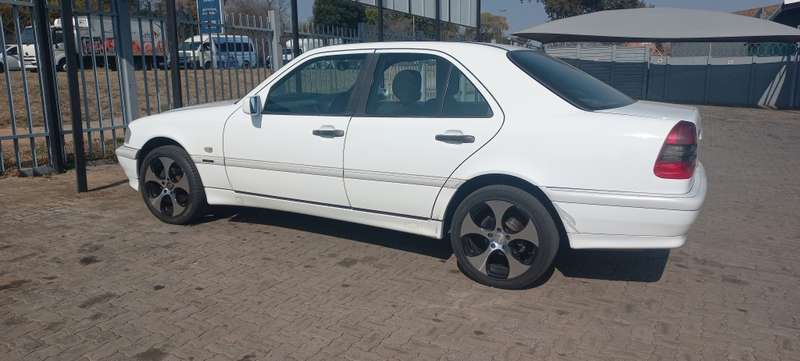 17 inch Alloy Wheels and Tyres - Set of 4