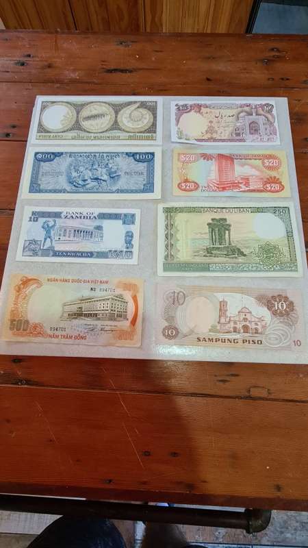 Lot of 8 interesting bank notes - good condition  -  Good collection starter pack!