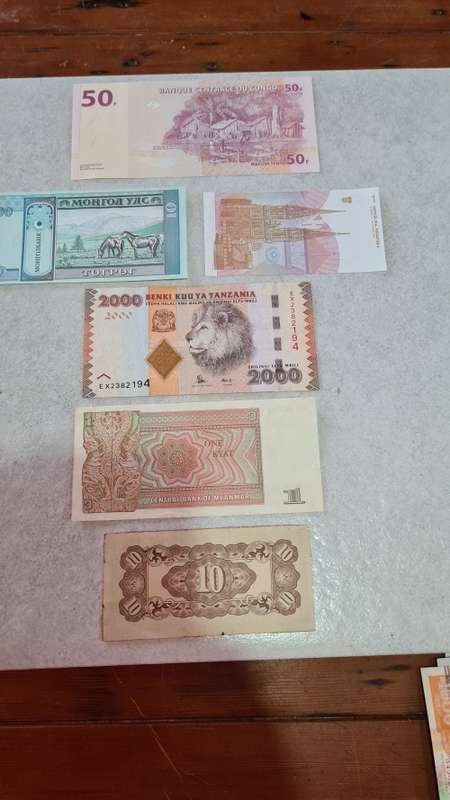 Lot of 6 world Bank notes - an interesting lot!