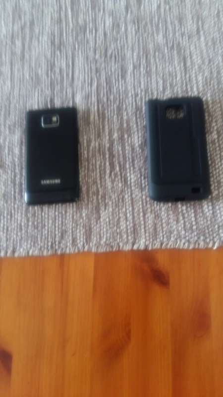 OU SAMSUNG GALAXY S2 IN PUIK KONDISIE GEEN KRAPMERKE MET DUURSAME PROTECTOR