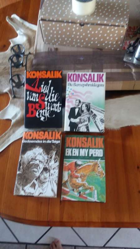 4 HEINZ G KONSALIK BOEKE IN PUIK TOESTAND