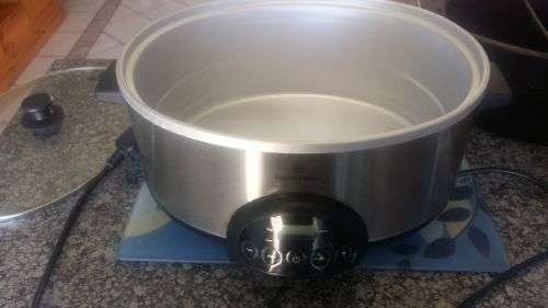 AS NEW RUSSELL HOBBS 6 LITER SLOW COOKER