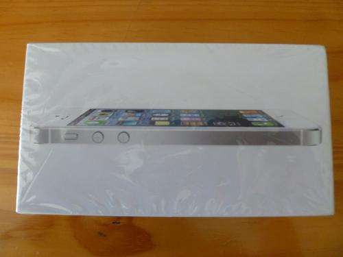 Apple iPhone 5 16GB white (free shipping)