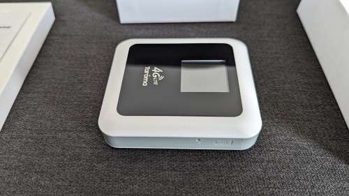 4G LTE Wireless Router and 5200 mAH Power Bank