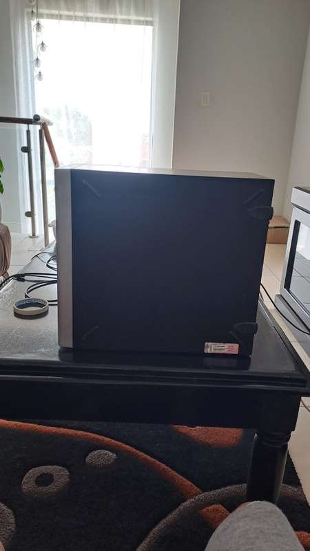 Mecer Proficient | i3 | 4gb | no hard drive