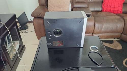Mecer Proficient | i3 | 4gb | no hard drive