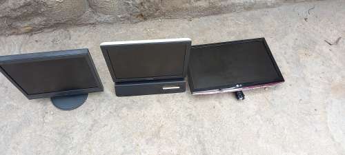 3 Screens (Sony, LG and 1 Unknown Brand) - Various Sizes