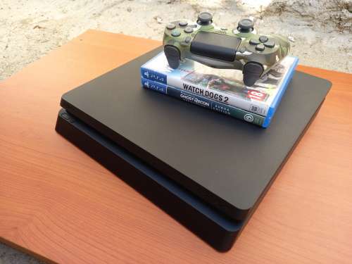 Excellent PS4 Combo + Console + Games + Controller - Playstation 4