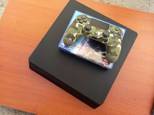 Excellent PS4 Combo + Console + Games + Controller - Playstation 4