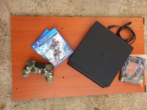 Excellent PS4 Combo + Console + Games + Controller - Playstation 4