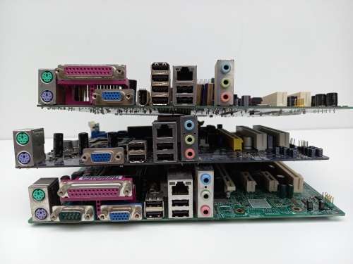 [Relisted] 3 x Motherboards | Intel | Foxconn